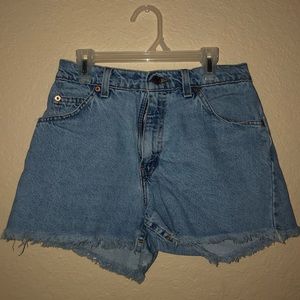 LEVIS jean shorts, regular fit sz 9